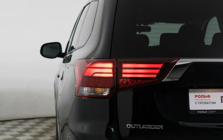 Mitsubishi Outlander III рестайлинг 3, 2021 год, 3 050 000 рублей, 19 фотография