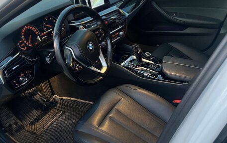 BMW 5 серия, 2018 год, 3 299 000 рублей, 9 фотография