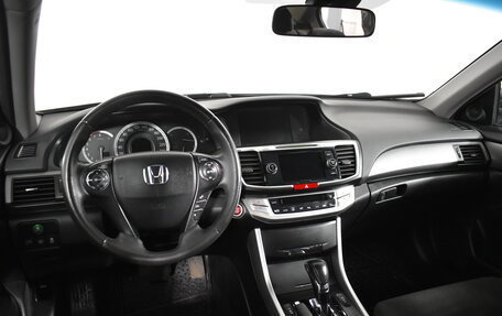 Honda Accord IX рестайлинг, 2013 год, 1 749 000 рублей, 16 фотография