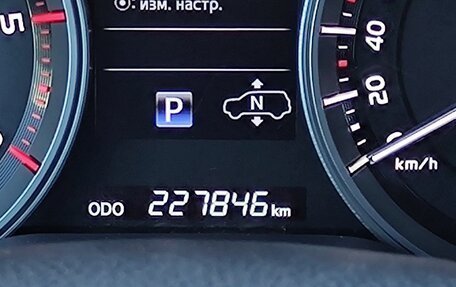 Toyota Land Cruiser 200, 2016 год, 6 078 000 рублей, 21 фотография