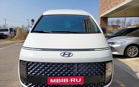 Hyundai Staria, 2021 год, 3 900 000 рублей, 2 фотография