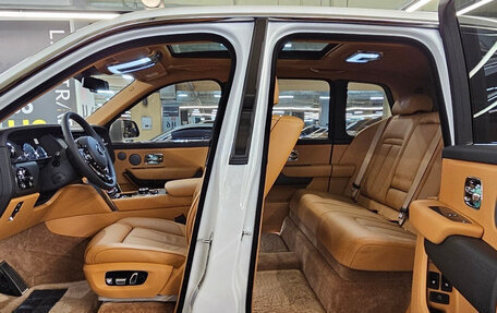 Rolls-Royce Cullinan, 2023 год, 50 050 000 рублей, 9 фотография