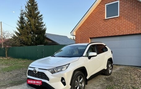 Toyota RAV4, 2021 год, 3 280 000 рублей, 5 фотография