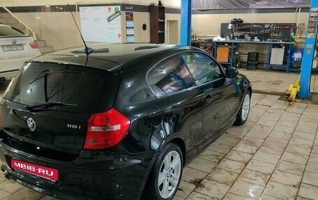 BMW 1 серия, 2011 год, 1 150 000 рублей, 5 фотография