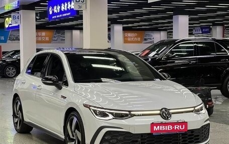 Volkswagen Golf GTI, 2021 год, 2 910 111 рублей, 3 фотография