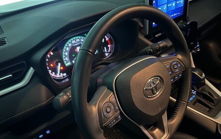 Toyota RAV4, 2022 год, 3 999 999 рублей, 12 фотография