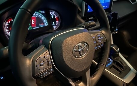 Toyota RAV4, 2022 год, 3 999 999 рублей, 13 фотография