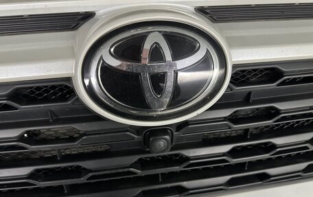 Toyota RAV4, 2022 год, 3 999 999 рублей, 18 фотография
