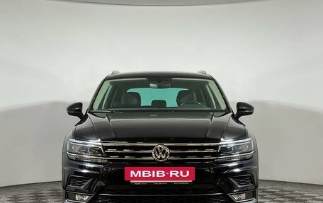 Volkswagen Tiguan II, 2018 год, 3 390 000 рублей, 2 фотография