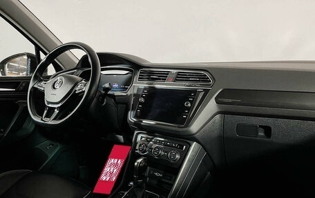 Volkswagen Tiguan II, 2018 год, 3 390 000 рублей, 9 фотография