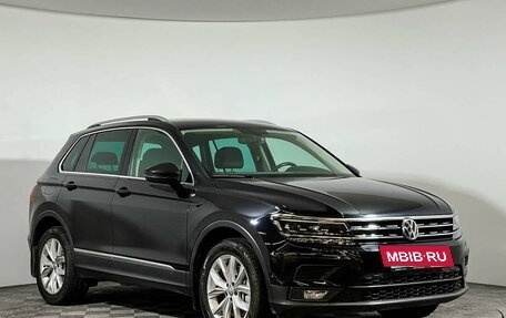 Volkswagen Tiguan II, 2018 год, 3 390 000 рублей, 3 фотография