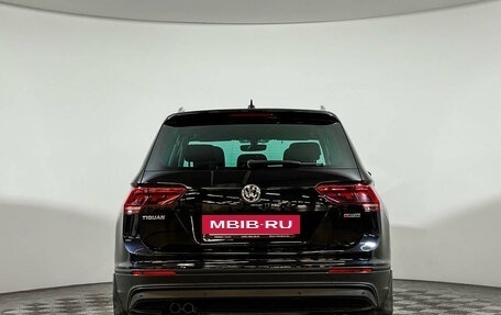 Volkswagen Tiguan II, 2018 год, 3 390 000 рублей, 6 фотография