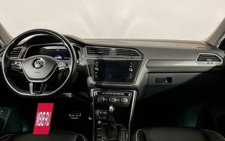 Volkswagen Tiguan II, 2018 год, 3 390 000 рублей, 12 фотография