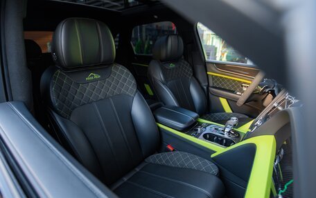 Bentley Bentayga I, 2019 год, 19 900 000 рублей, 20 фотография