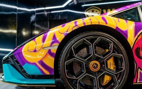 Lamborghini Huracán, 2023 год, 34 500 000 рублей, 28 фотография