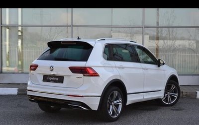 Volkswagen Tiguan II, 2019 год, 3 650 000 рублей, 1 фотография