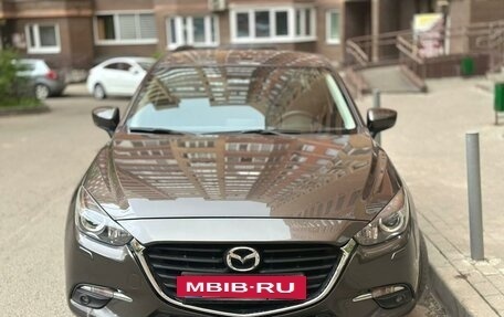 Mazda 3, 2018 год, 1 770 000 рублей, 2 фотография