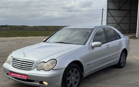 Mercedes-Benz C-Класс, 2002 год, 600 000 рублей, 1 фотография