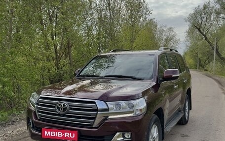 Toyota Land Cruiser 200, 2017 год, 7 180 000 рублей, 1 фотография