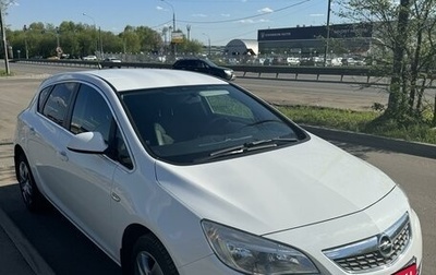 Opel Astra J, 2011 год, 995 000 рублей, 1 фотография
