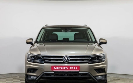 Volkswagen Tiguan II, 2018 год, 2 789 000 рублей, 2 фотография