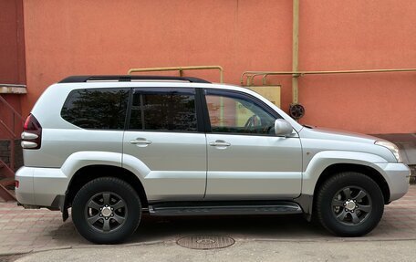 Toyota Land Cruiser Prado 120 рестайлинг, 2007 год, 2 099 999 рублей, 5 фотография