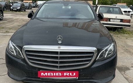 Mercedes-Benz E-Класс, 2017 год, 3 600 000 рублей, 2 фотография