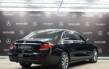 Mercedes-Benz E-Класс, 2017 год, 3 600 000 рублей, 8 фотография