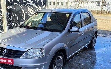 Renault Logan I, 2014 год, 700 000 рублей, 2 фотография