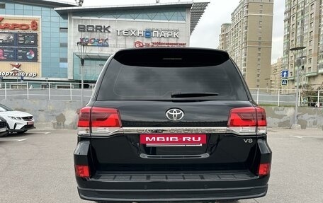 Toyota Land Cruiser 200, 2019 год, 10 200 000 рублей, 4 фотография