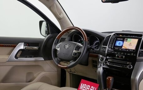 Toyota Land Cruiser 200, 2012 год, 3 299 000 рублей, 12 фотография
