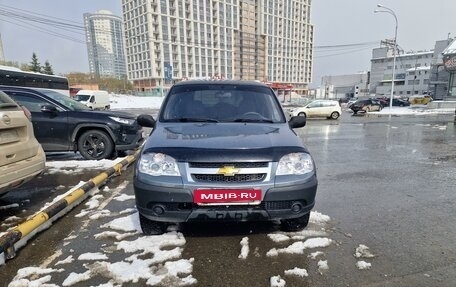 Chevrolet Niva I рестайлинг, 2011 год, 520 000 рублей, 2 фотография