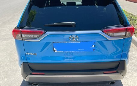 Toyota RAV4, 2020 год, 3 400 000 рублей, 7 фотография