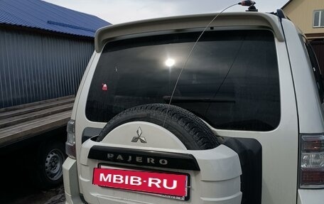 Mitsubishi Pajero IV, 2014 год, 2 800 000 рублей, 3 фотография