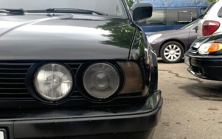 BMW 5 серия, 1989 год, 420 000 рублей, 18 фотография