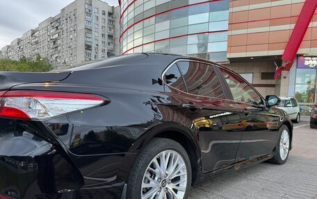 Toyota Camry, 2018 год, 2 890 000 рублей, 3 фотография
