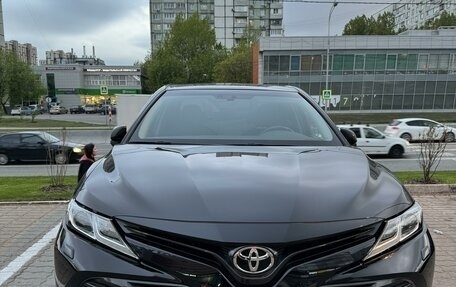 Toyota Camry, 2018 год, 2 890 000 рублей, 2 фотография
