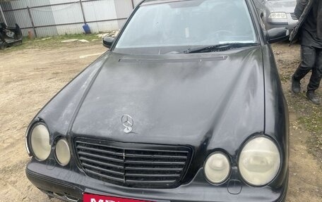 Mercedes-Benz E-Класс, 2000 год, 199 999 рублей, 2 фотография