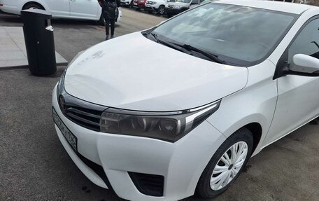 Toyota Corolla, 2013 год, 1 390 000 рублей, 2 фотография