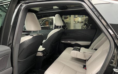 Lexus RX IV рестайлинг, 2023 год, 9 450 000 рублей, 10 фотография