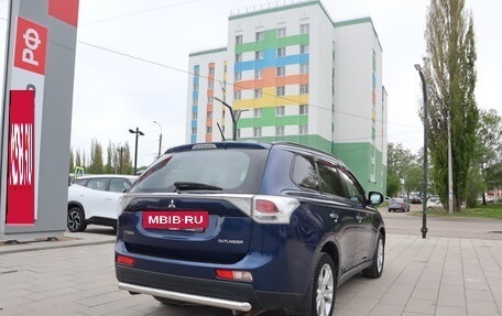 Mitsubishi Outlander III рестайлинг 3, 2013 год, 1 549 000 рублей, 2 фотография