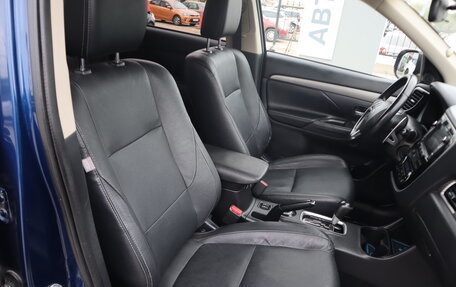 Mitsubishi Outlander III рестайлинг 3, 2013 год, 1 549 000 рублей, 11 фотография