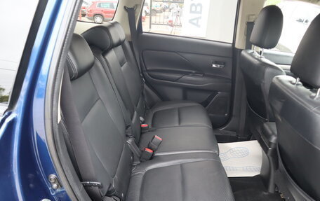 Mitsubishi Outlander III рестайлинг 3, 2013 год, 1 549 000 рублей, 12 фотография