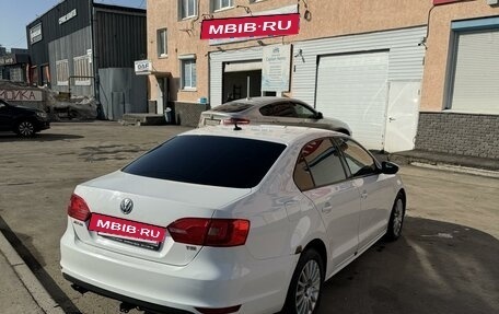 Volkswagen Jetta VI, 2013 год, 740 000 рублей, 4 фотография