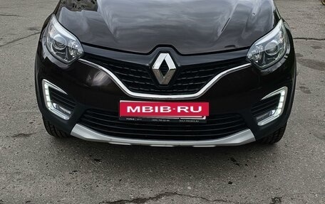 Renault Kaptur I рестайлинг, 2017 год, 1 850 000 рублей, 4 фотография
