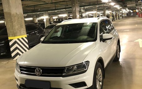 Volkswagen Tiguan II, 2017 год, 2 450 000 рублей, 2 фотография