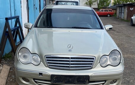 Mercedes-Benz C-Класс, 2006 год, 670 000 рублей, 2 фотография