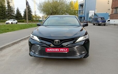Toyota Camry, 2020 год, 4 000 000 рублей, 2 фотография