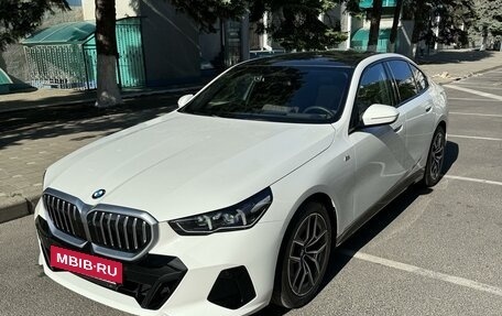 BMW 5 серия, 2023 год, 10 500 000 рублей, 2 фотография