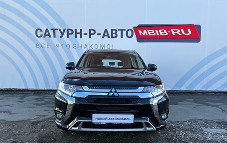 Mitsubishi Outlander III рестайлинг 3, 2022 год, 3 540 000 рублей, 8 фотография